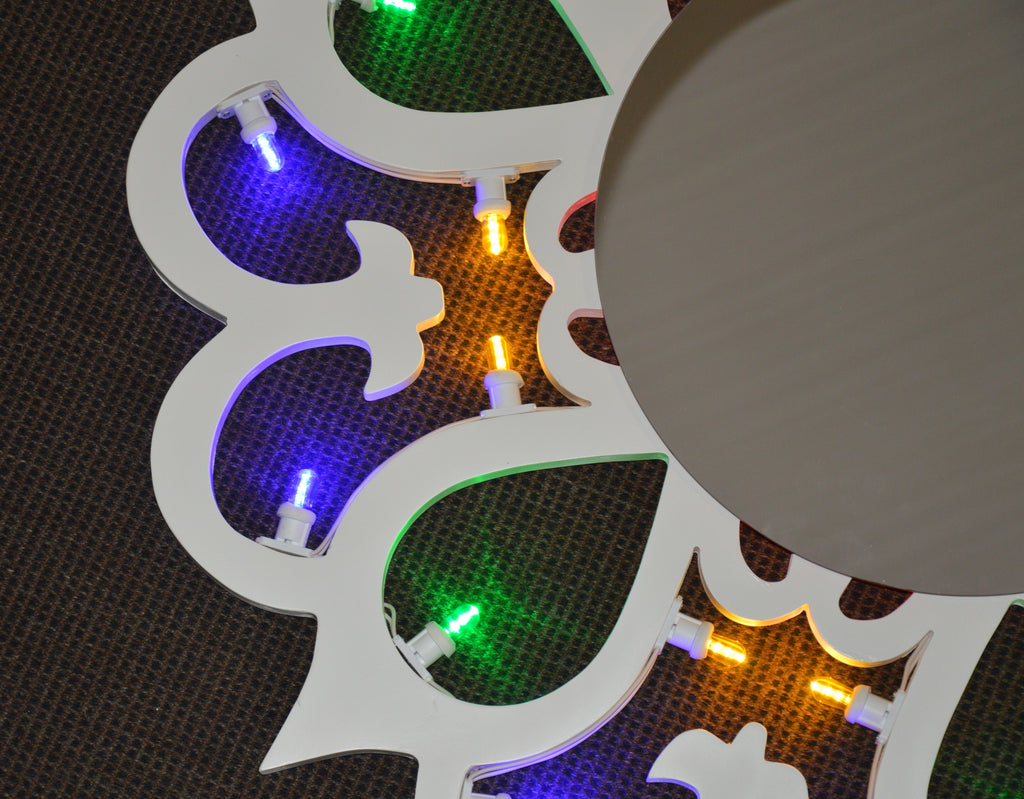 Specchio Tondo con Luminarie Salentine e Illuminazione LED Multicolor 120x120 cm – 4 Finiture