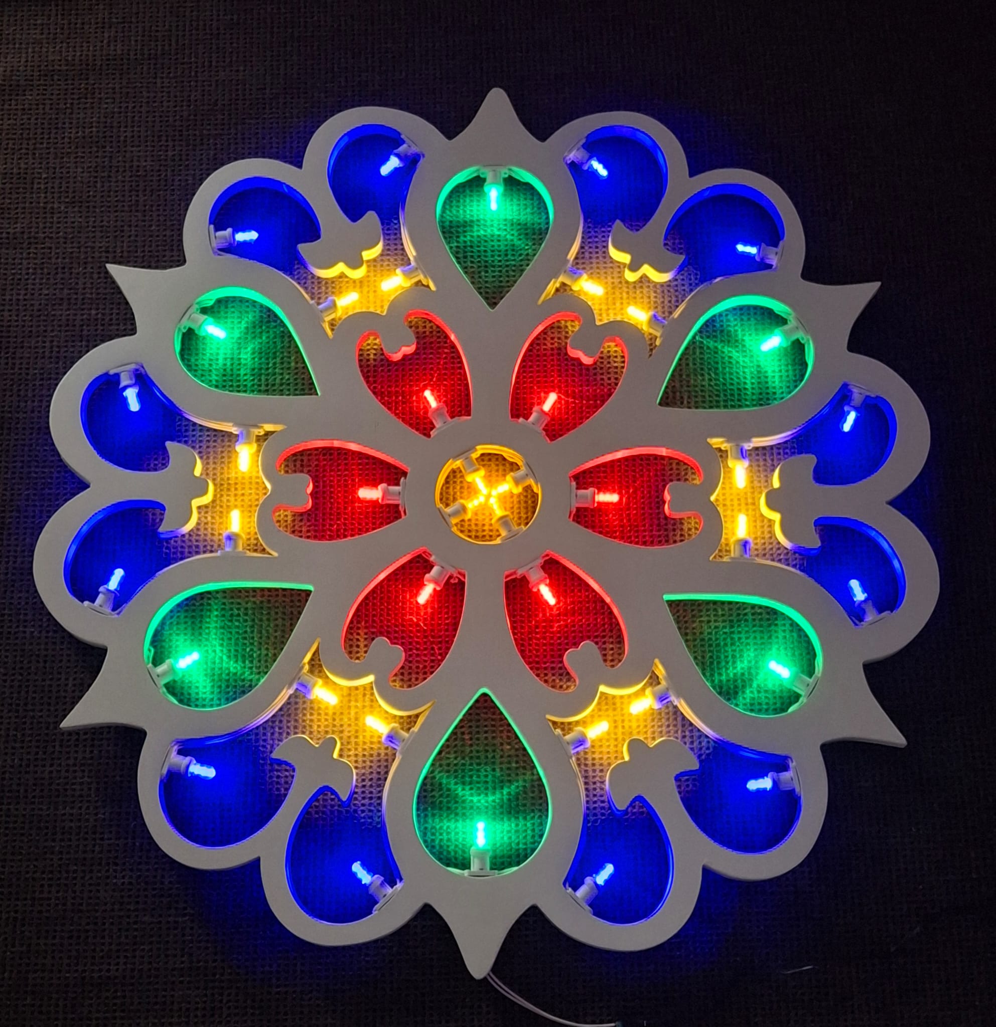 Rosone Decorativo con Luminarie Salentine 120x120 cm – 40 Luci LED Multicolor